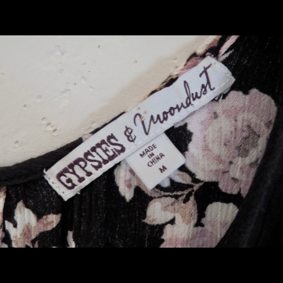 Gypsies & Moondust Cold Shoulder Top Size M - Picture 2 of 8